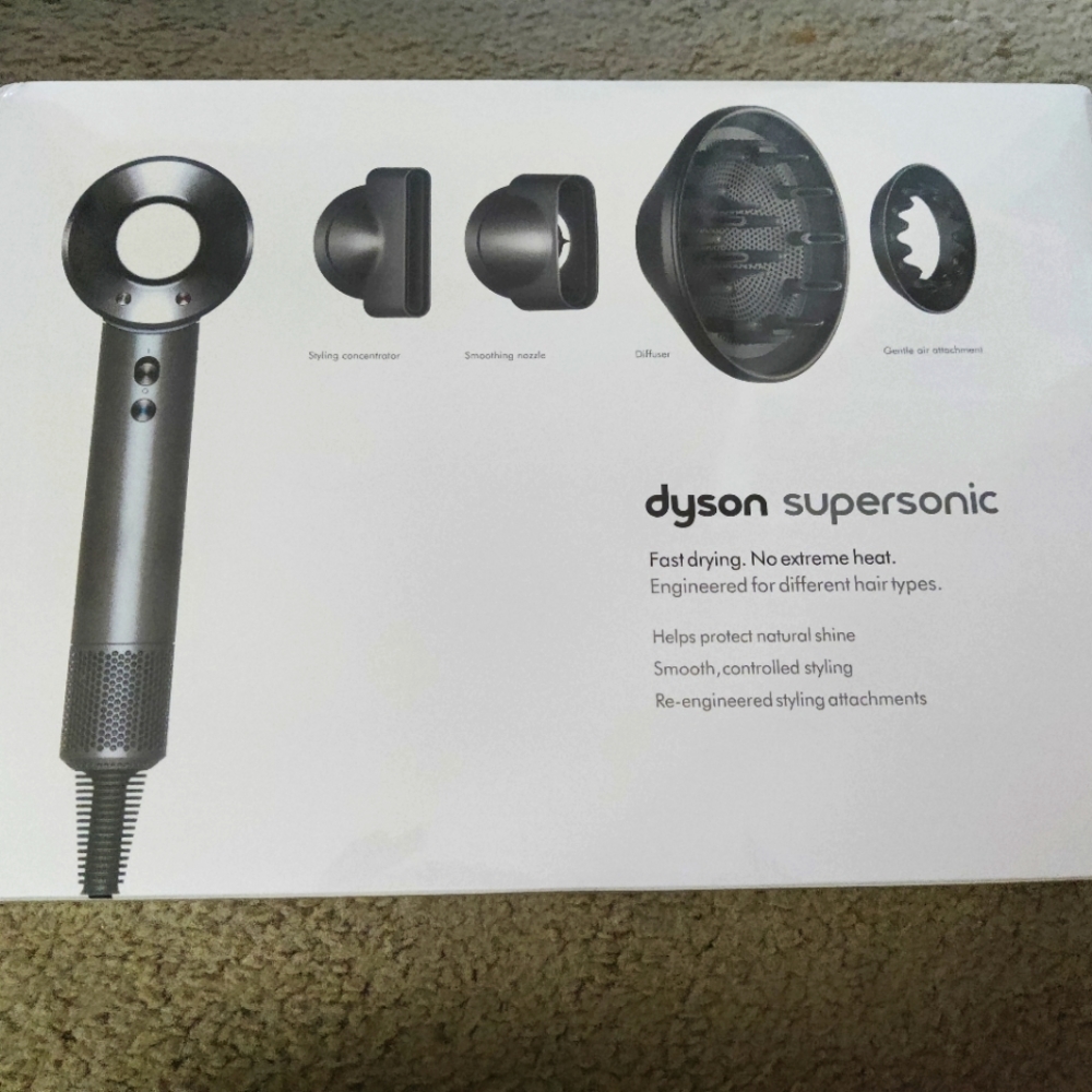 NEW Dyson Supersonic Hair Dryer Classic Silver EU